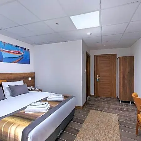 Grand Guelluek 3* Antalya